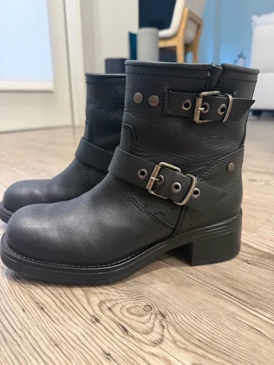 Steve Madden Black Buckle Moto Boots - Picture 2 of 5